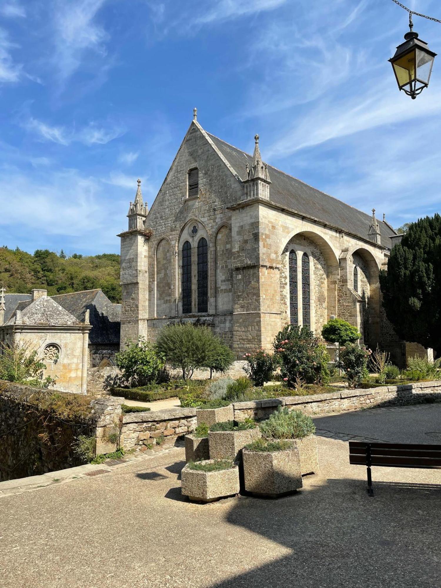 Impasse Des Mysteres - La Maison Des Sorciers Lehon/Dinan Exterior foto